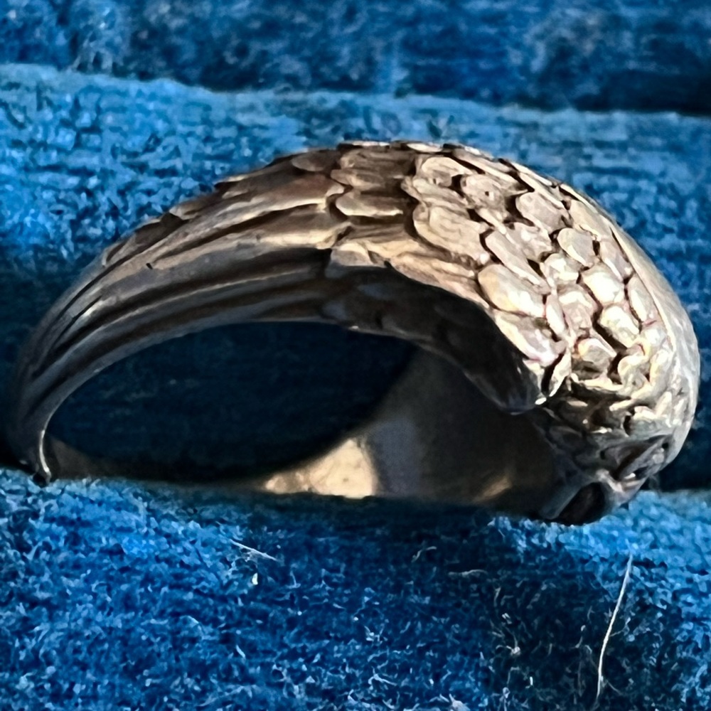 VINTAGE STERLING SILVER EAGLE RING - Picture 2 of 8